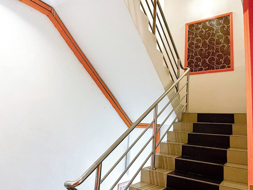 1 Hotel Taman Connaught photo4