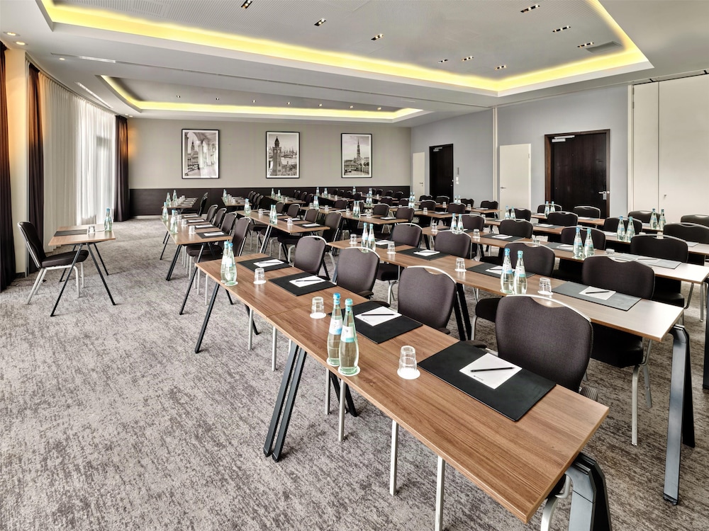 Radisson Blu Hotel, Hamburg Airport 59/66