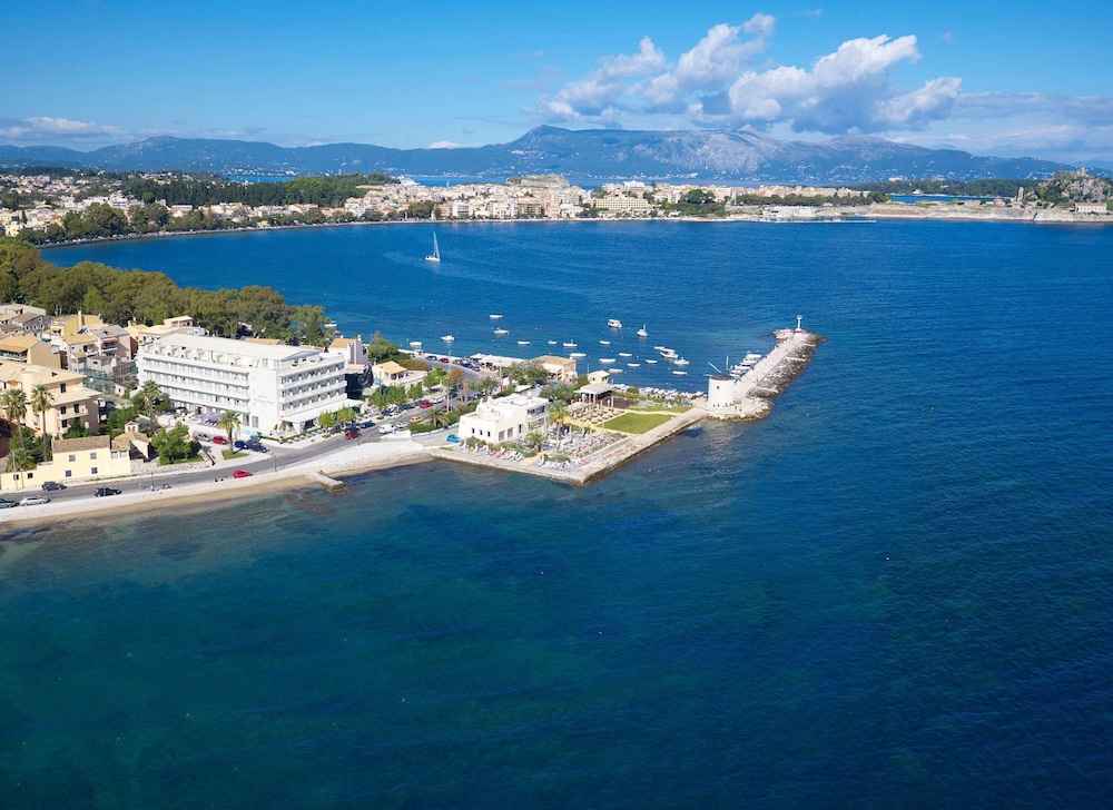 Mon Repos Palace 40/47