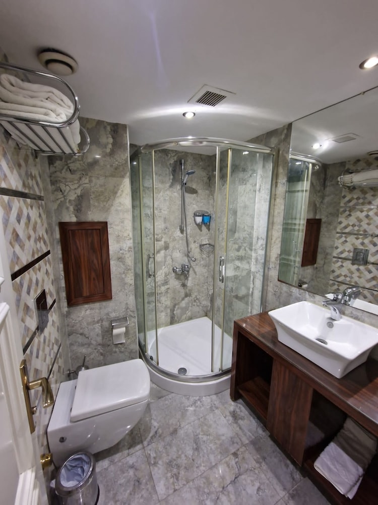 Sahra Airport Hotel 50/56