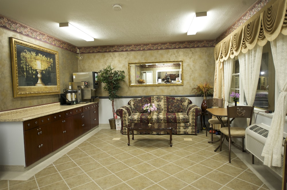 Executive Inn And Suites 26/43