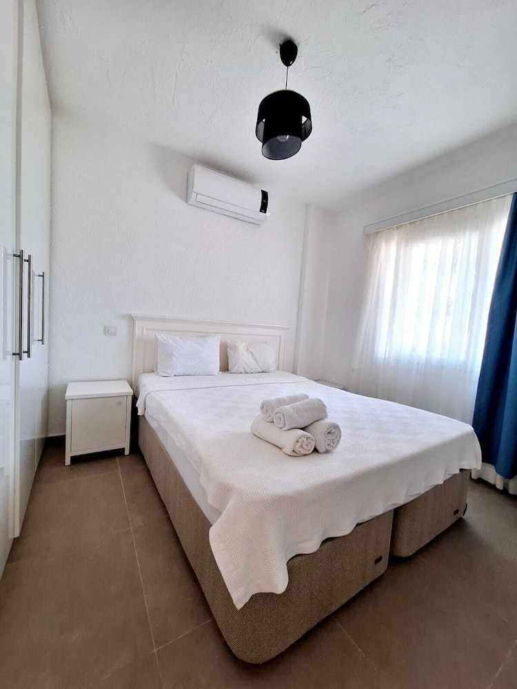 Ibak Sunny Houses 13/50