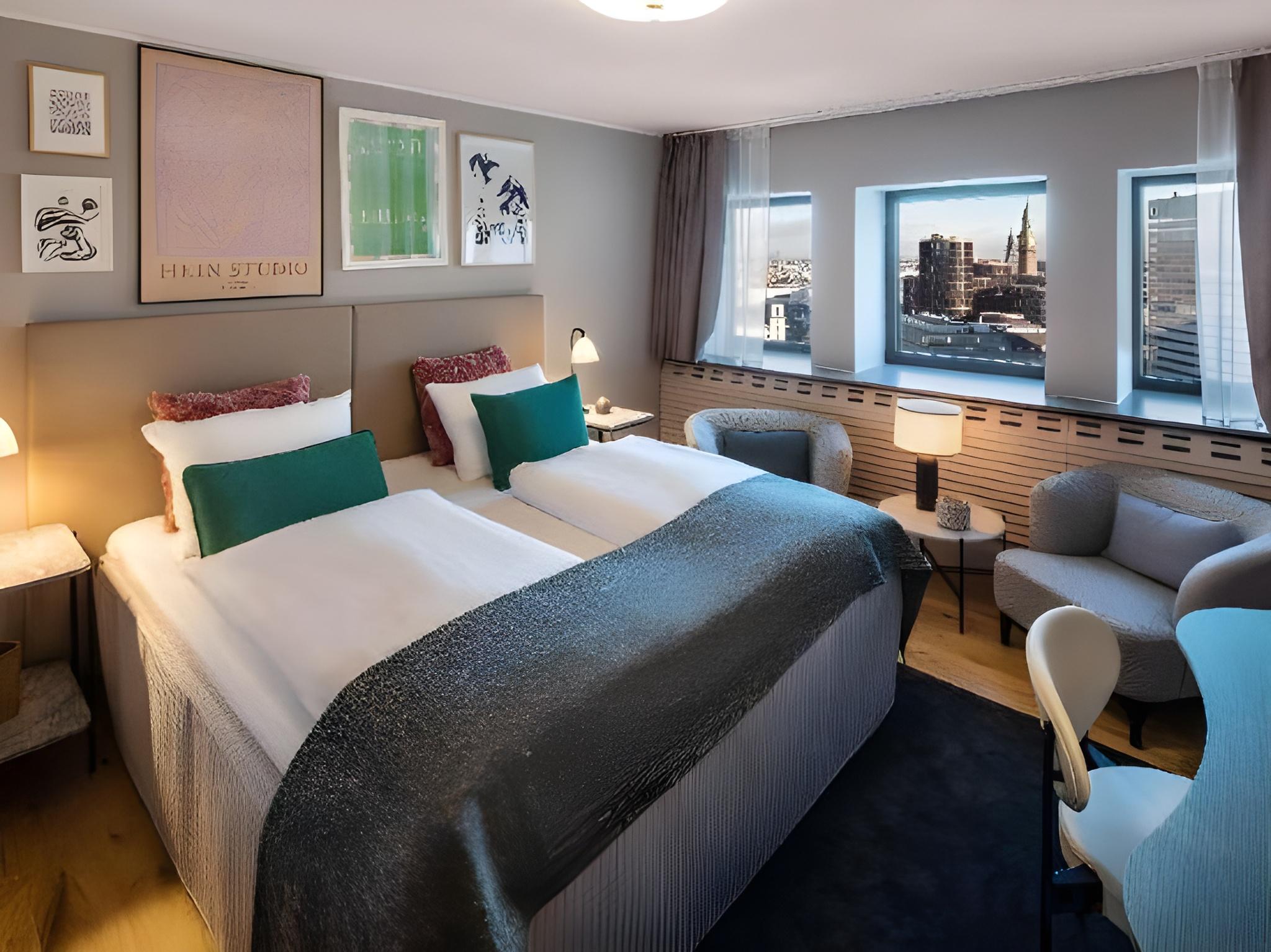 Superior, Queen Bed