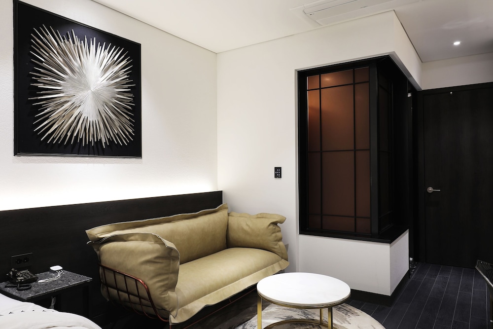 Mari Hotel 28/50