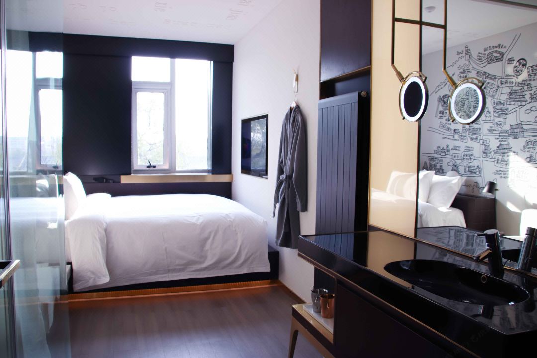 Hutong Crossroads Inn--Xinghaiqi Holiday Hotel 10/28