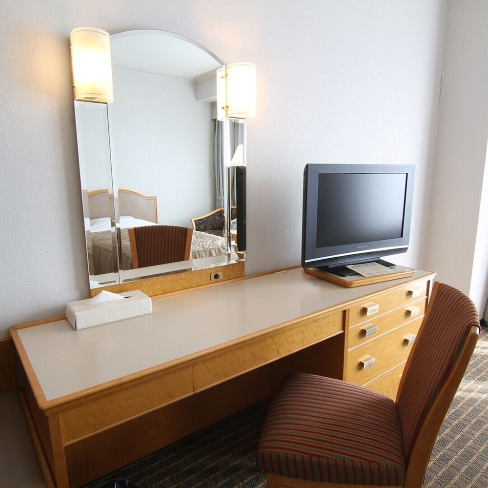 Hotel Springs Makuhari 55/67