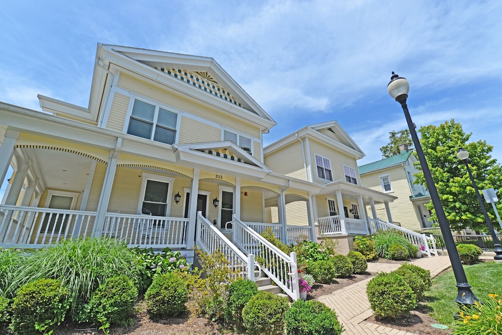 Grant Street Inn 6/49