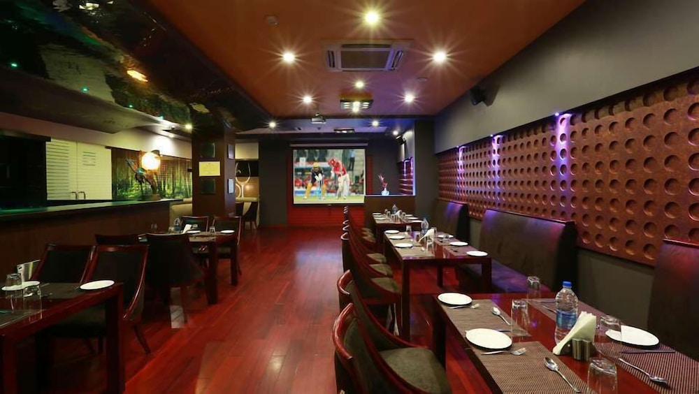 OYO 16804 Hotel Abhimaani Vasathi 10/16