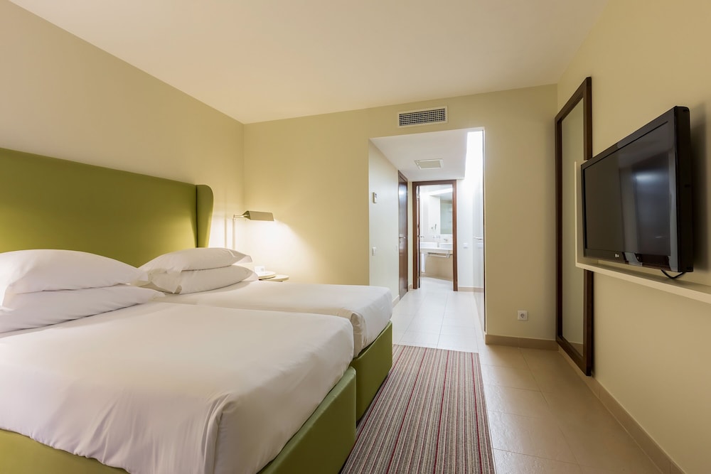 جناح بسريرين منفصلين بغرفتي نوم مع أريكة، NAU Sao Rafael Suites 2/5