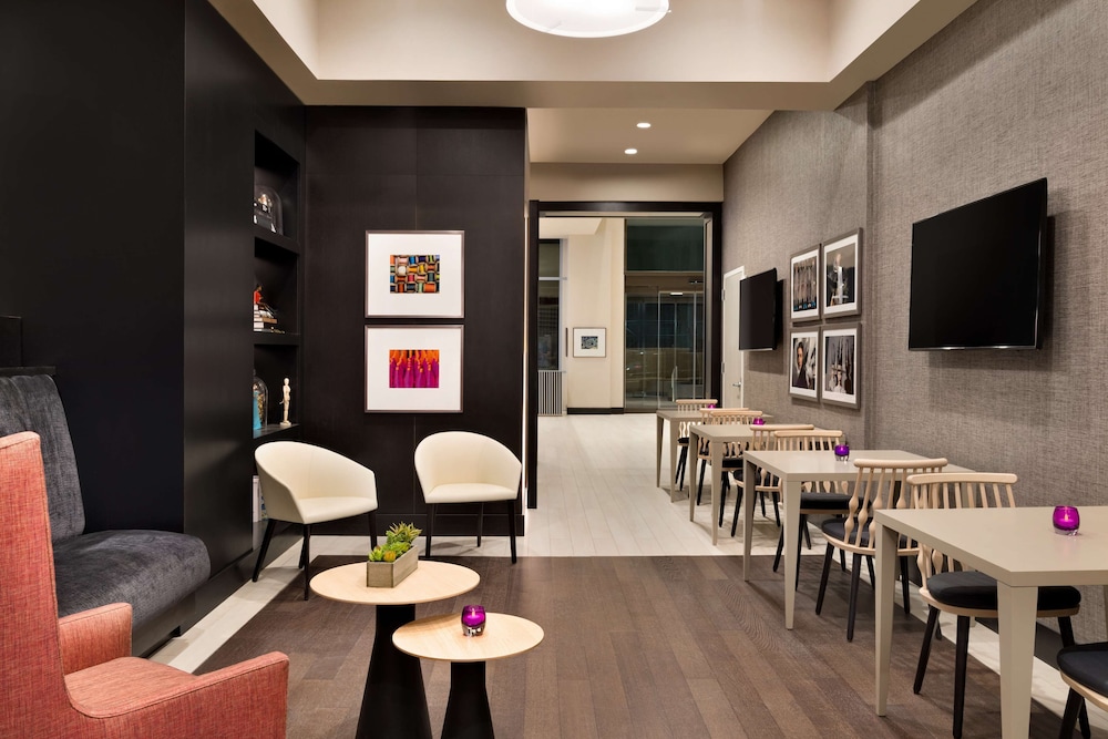 Embassy Suites by Hilton New York Manhattan Times Square 62/79
