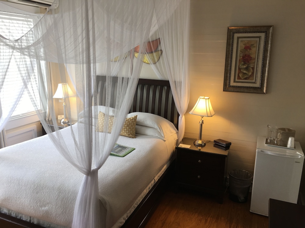 Avalon Bed & Breakfast 13/55