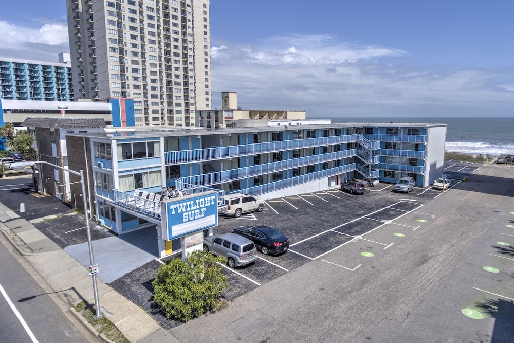 Oceanfront Twilight Surf Hotel 16/23