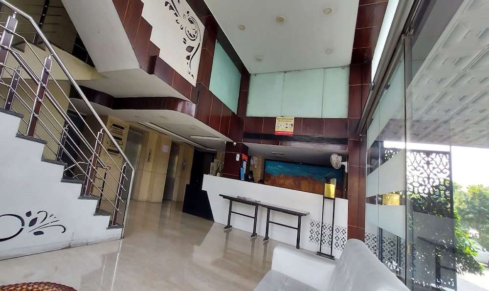 Oyo 7130 Hotel Broadway 15/50
