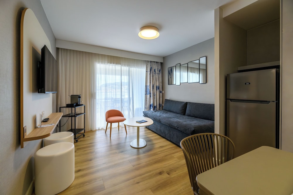 Residence De Tourisme Ajaccio Amiraute 20/50