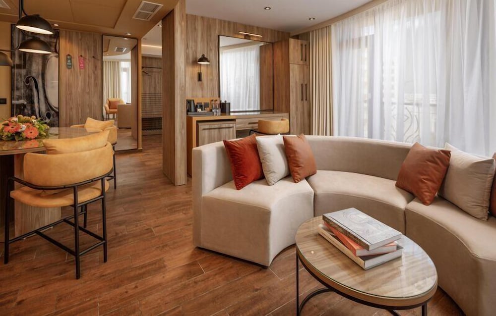 Vivaldi Hotel 44/71
