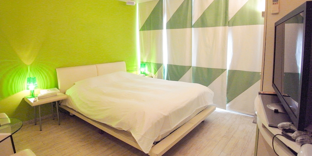 V Hotel - Adults Only 19/50