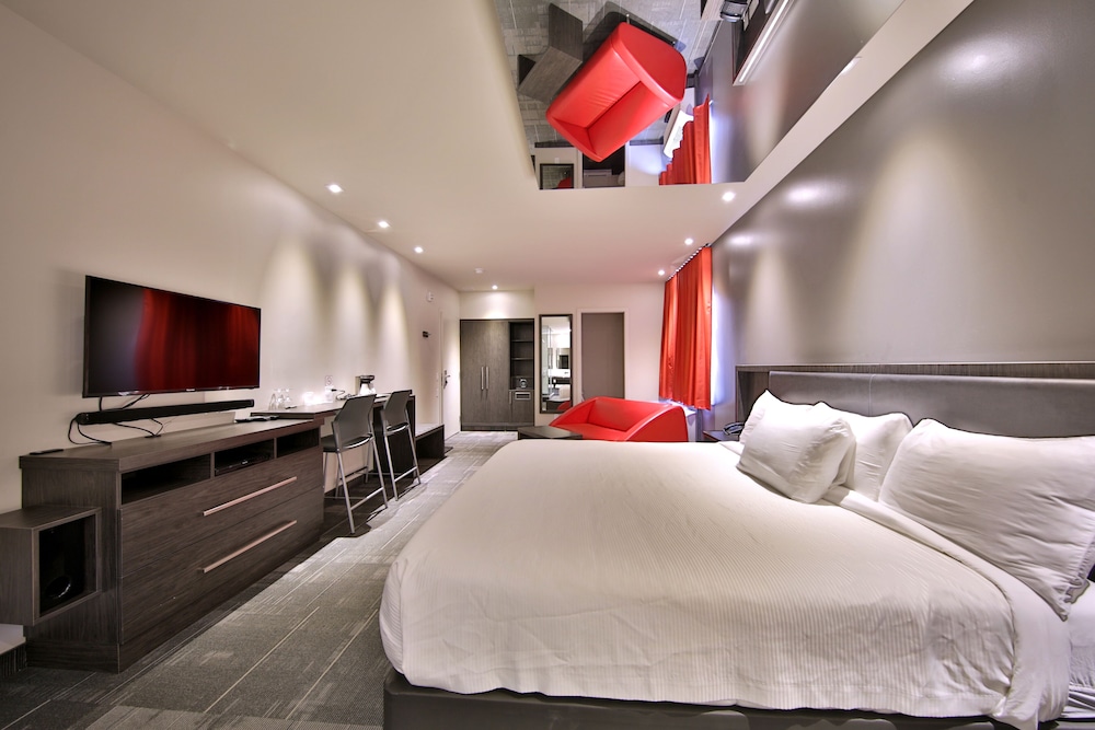 Hotel O Laval 5/33