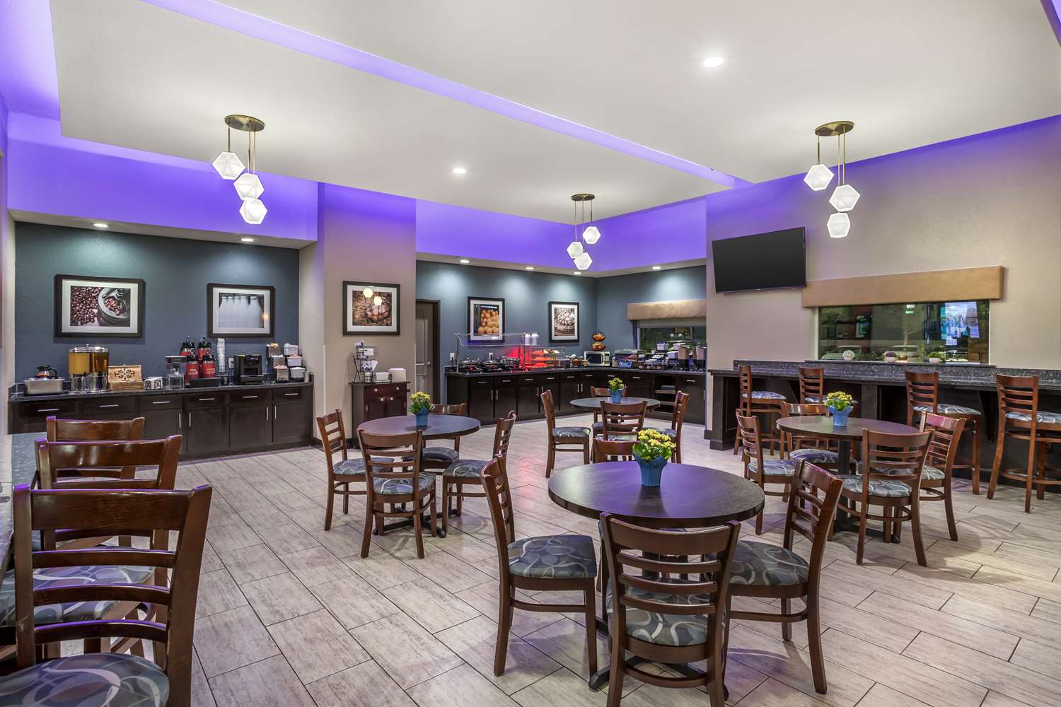 Best Western Plus Lake Jackson Inn and Suites 5/15