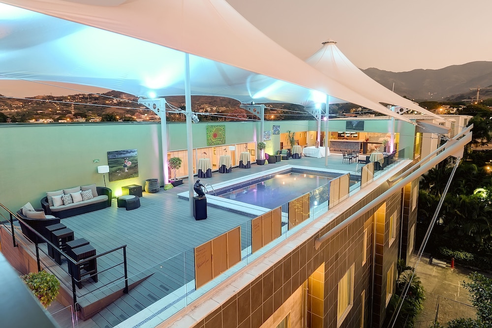 Studio Hotel Boutique 37/75