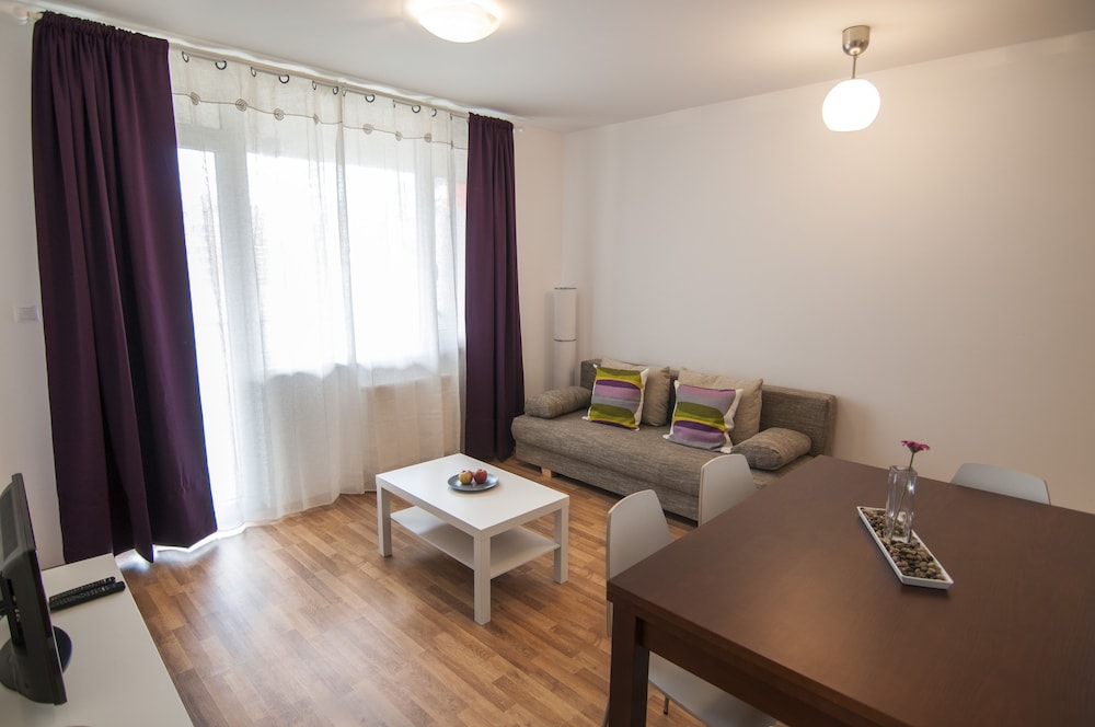 CORVIN CENTER SUITES 47/87