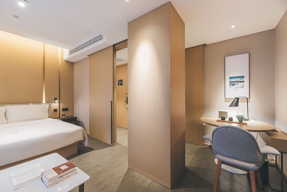Atour hotel (Huayang Metro Station Tianfu Chengdu) 23/24