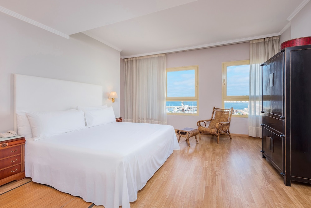 Hotel Melilla Puerto, Affiliated by Melia 18/65