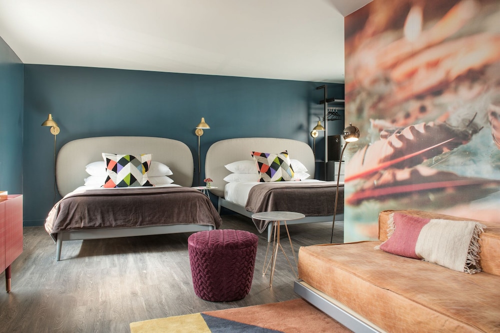 RSVP Hotel 36/41