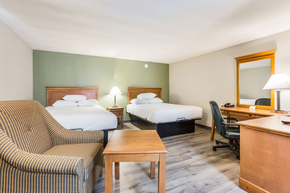 Americas Best Value Inn Lebanon MO 33/38