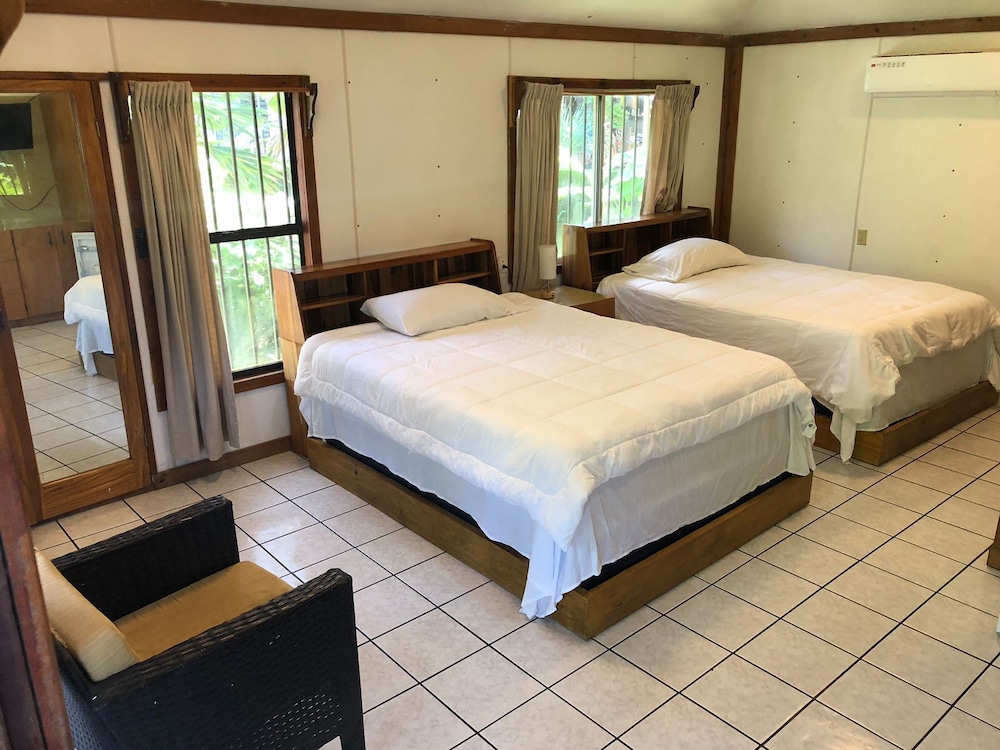 Room, 2 Double Beds, Garden View