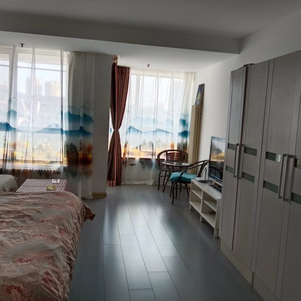 Dalian Xiuzhu Building Apartment 17/50