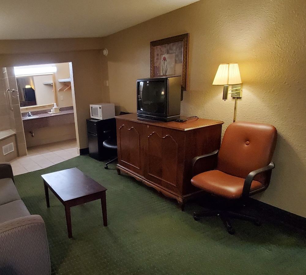 Fairbridge Inn Suites Mcdonoughga 37/52