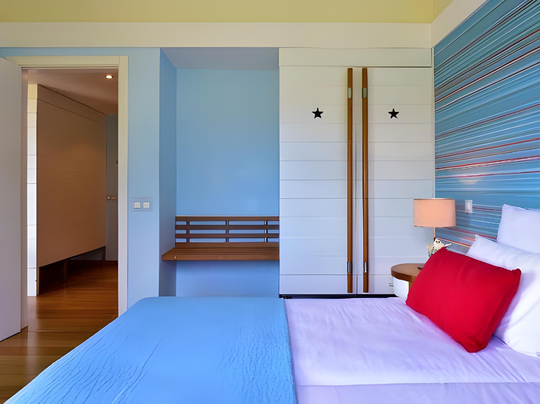 Deluxe, Single, Double Bed, Side Sea View