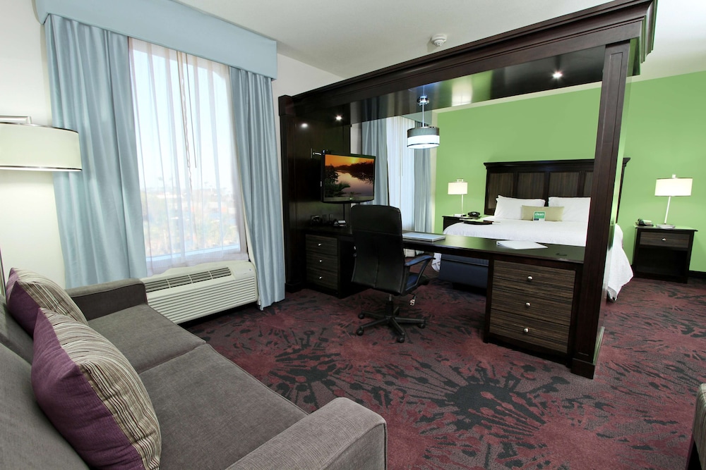 Hampton Inn And Suites Winnie 30/46