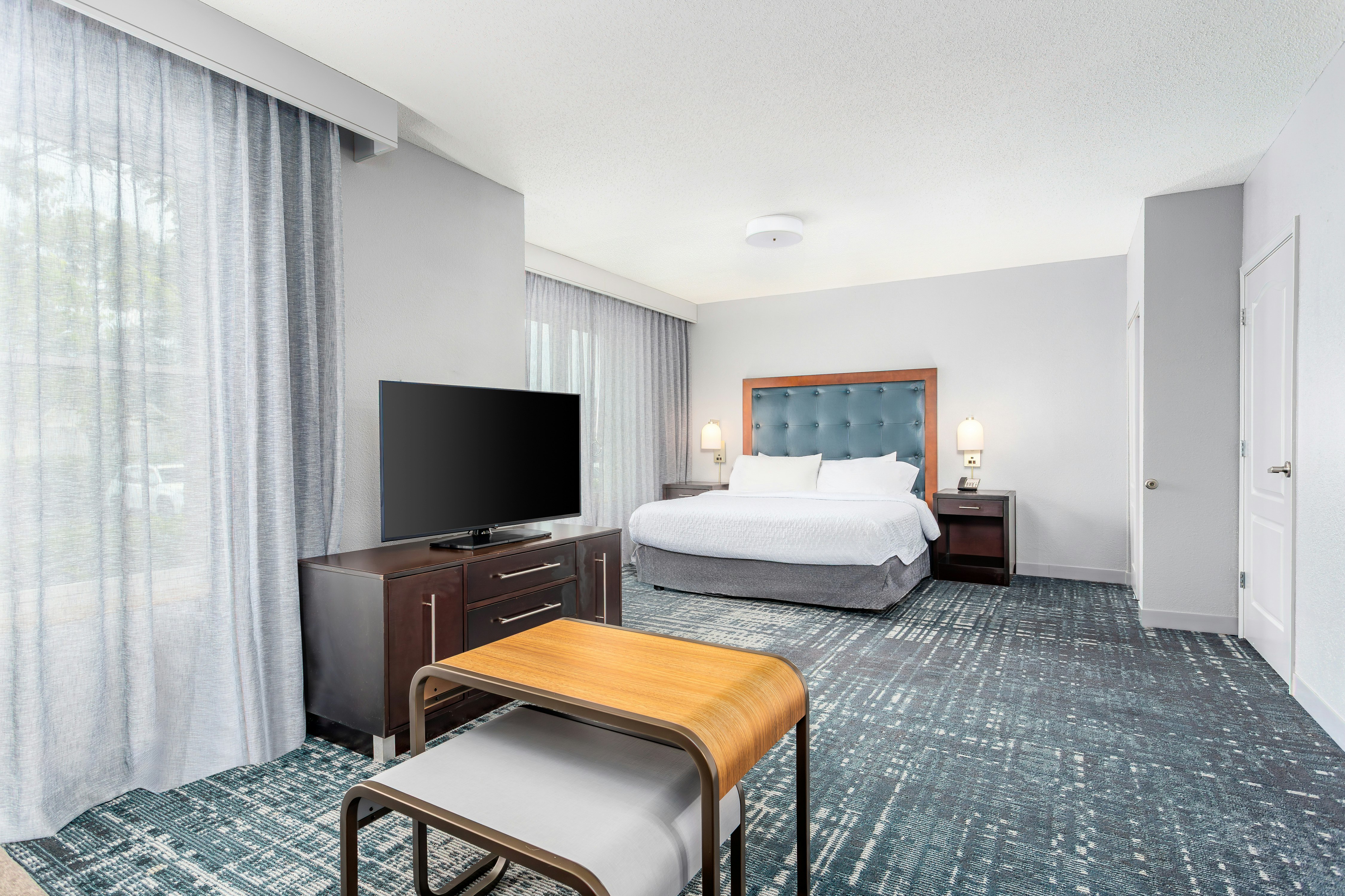 STUDIO, KING BED, ACCESSIBLE