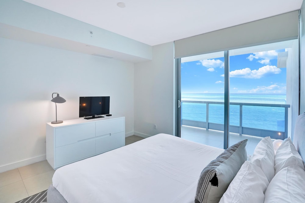 Dharma Home Suites Miami At Monte Carlo 12/53