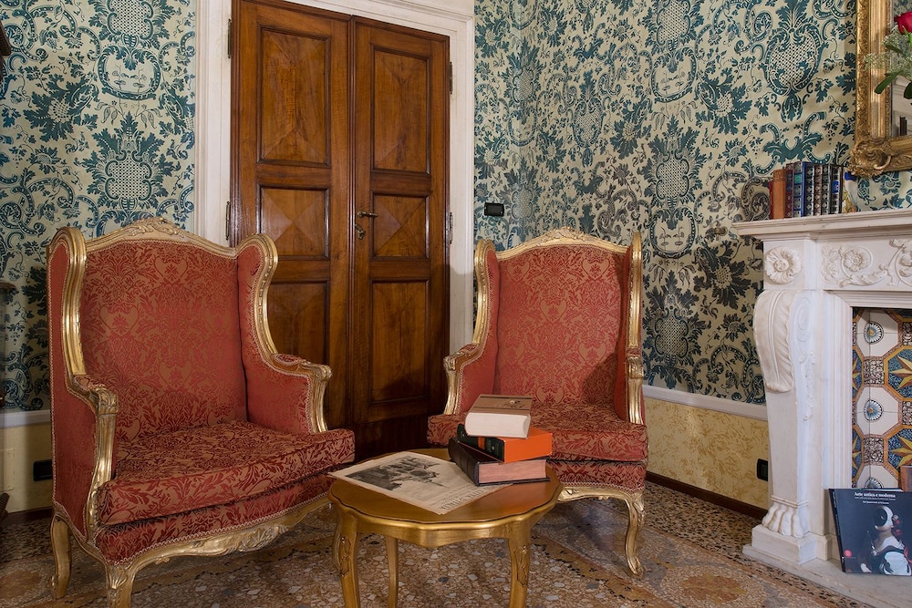 Salotto Delle Arti 50/50