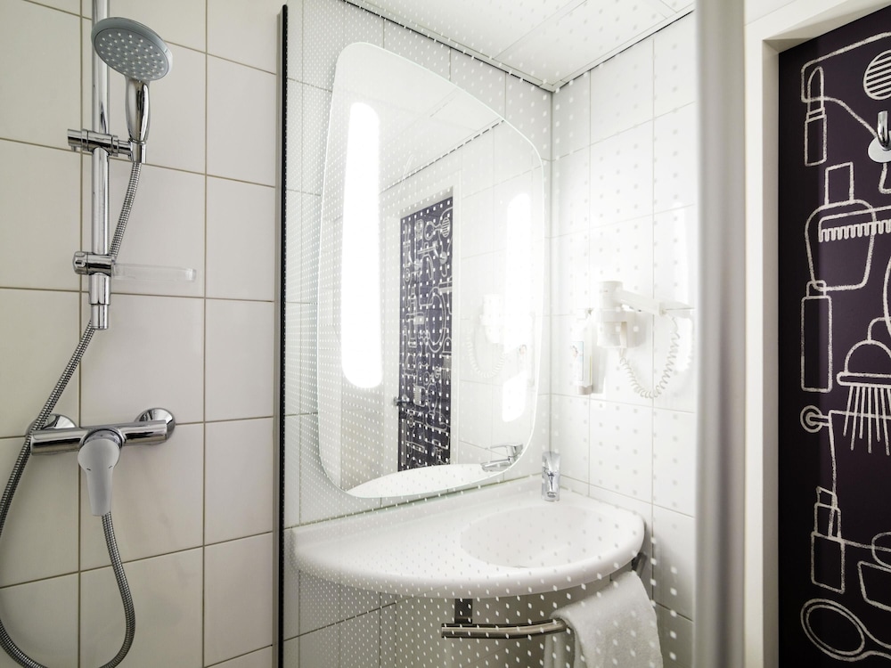 ibis Schiphol Amsterdam Airport 67/68