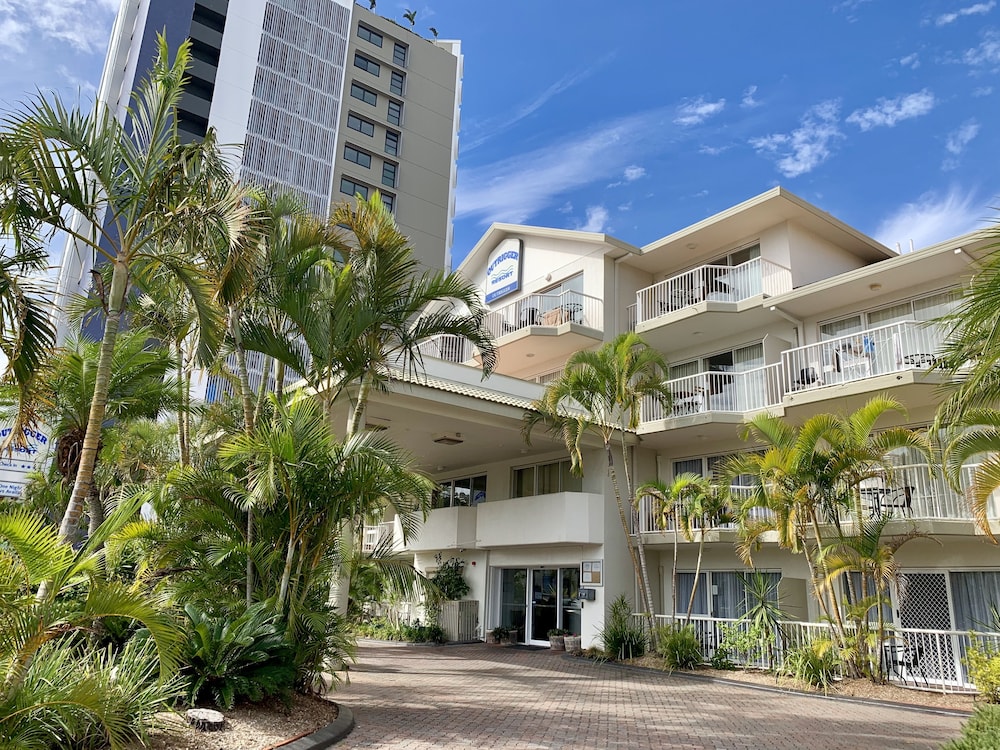 Outrigger Resort 1/76