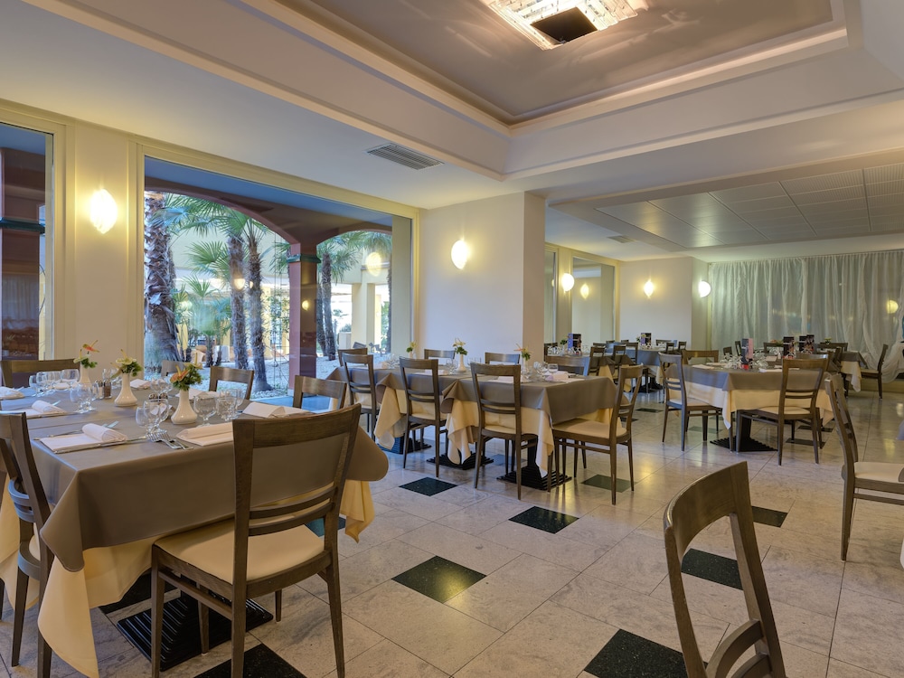 Parc Hotel Gritti 63/77