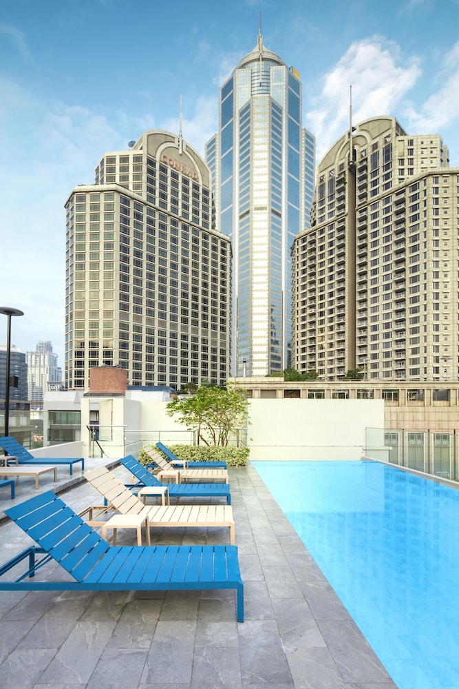 The Quarter Ploenchit by UHG 46/50