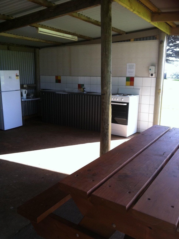 Gum Tree Caravan Park 3/24