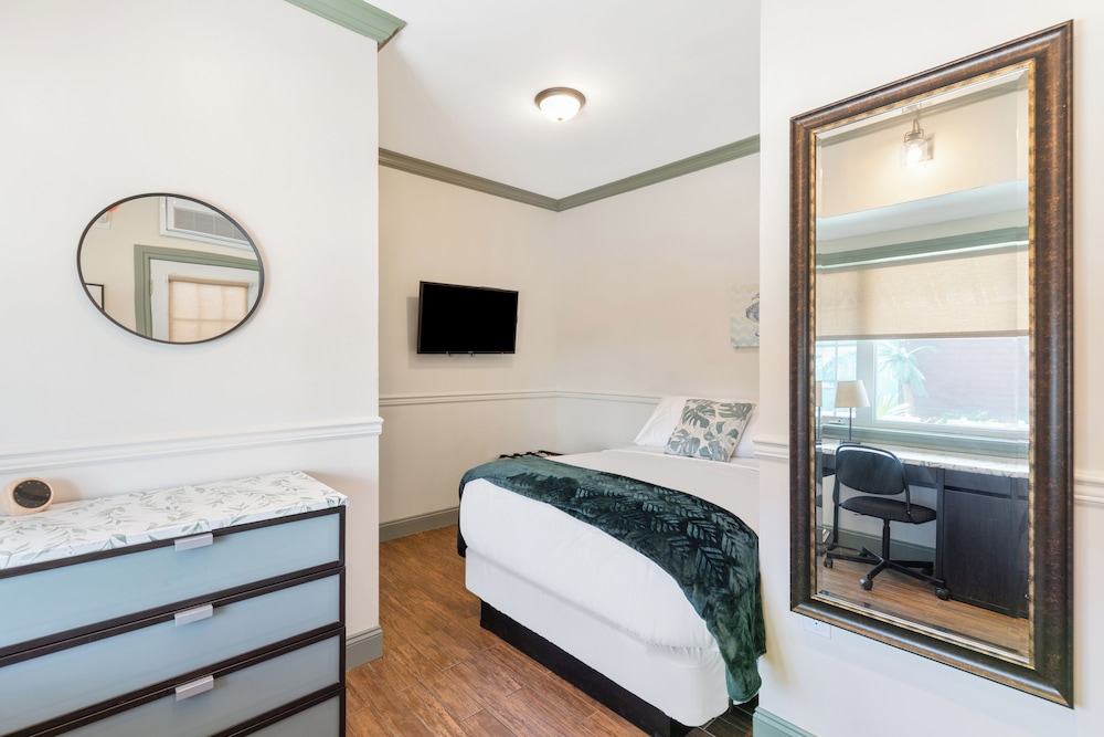 Room, Single, Double Bed
