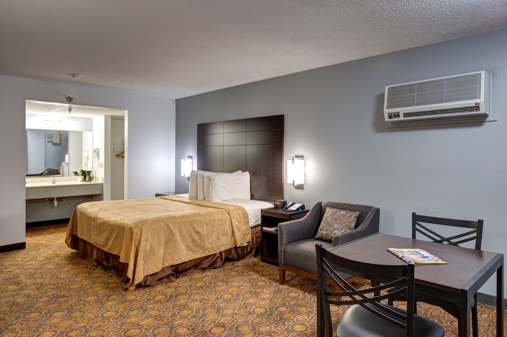 Howard Johnson by Wyndham Branson Theatre District 17/59