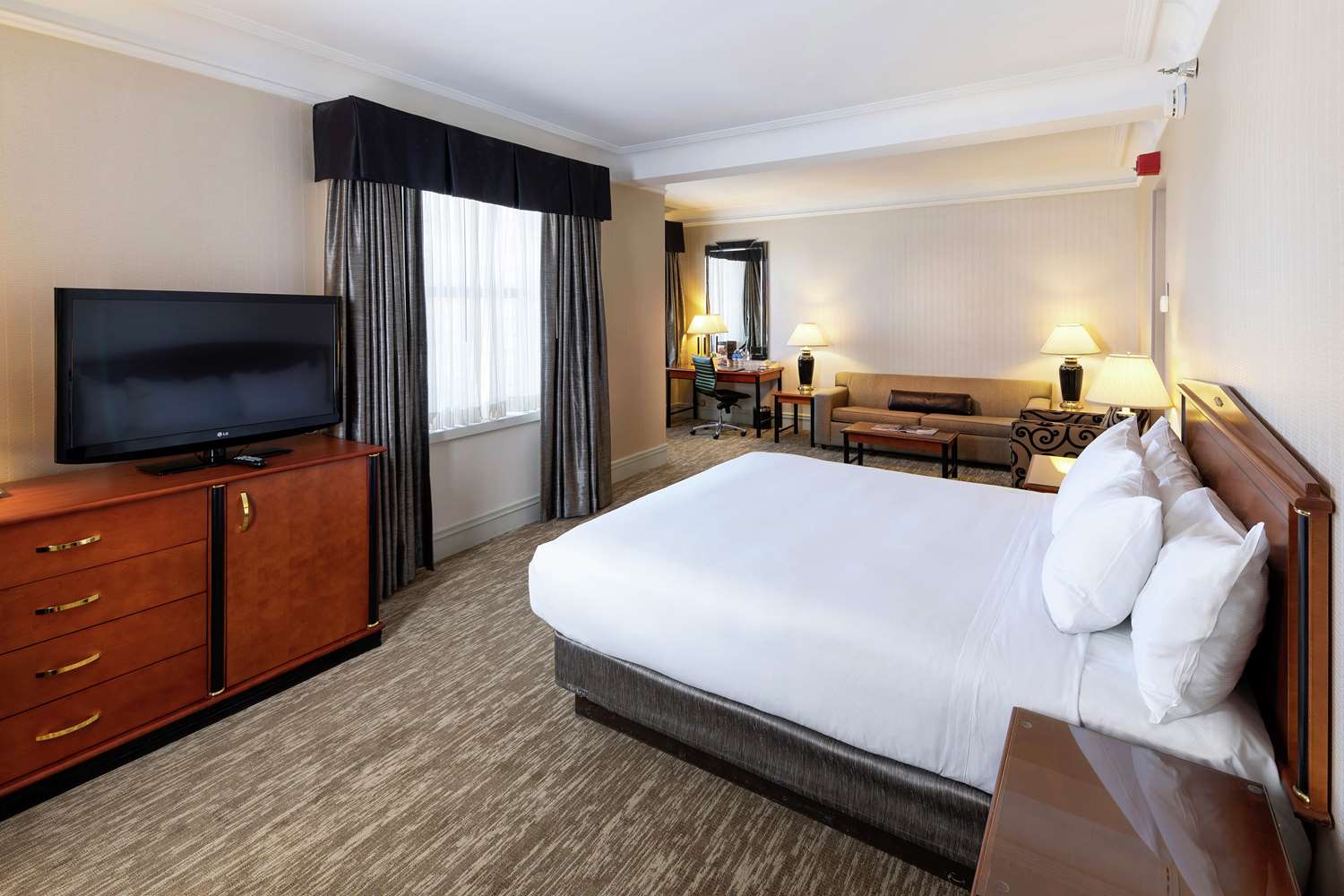 Mini, Suite, King Bed