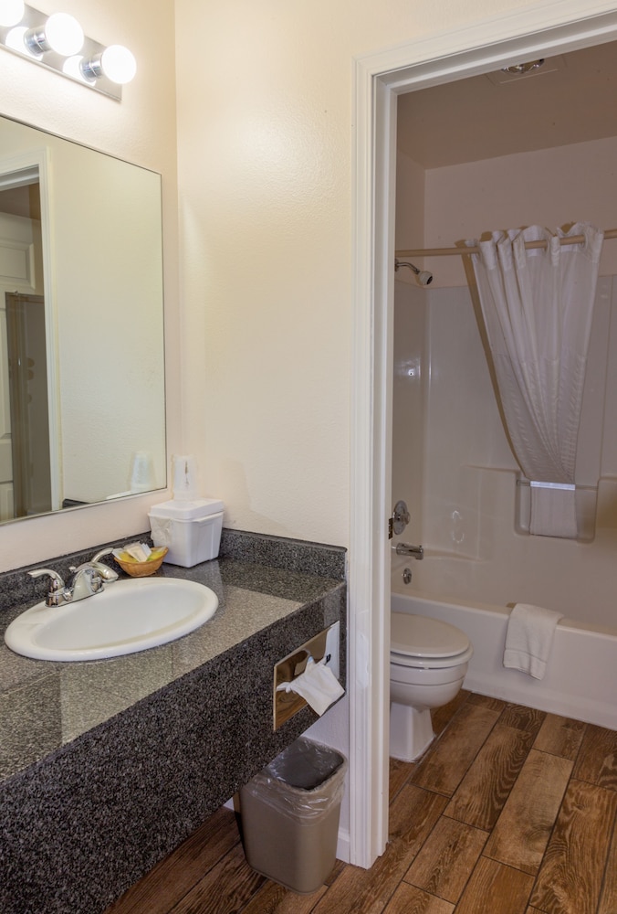 Alderbrook Inn 50/50