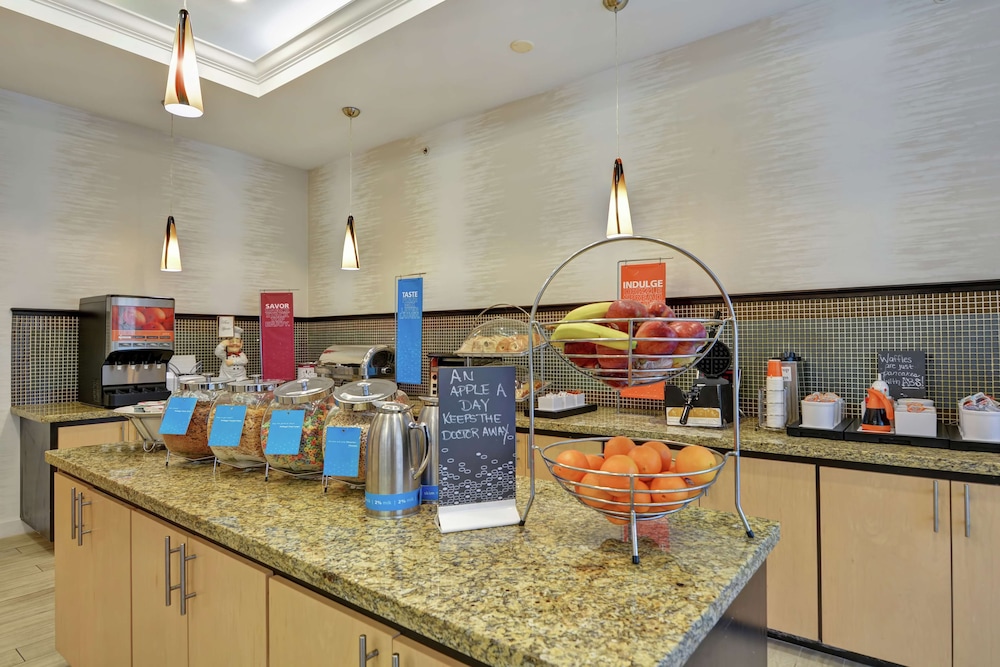 Hampton Inn Palm Beach Gardens 36/42