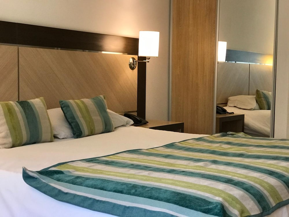 Hotel Plaza Central Ezeiza 20/61