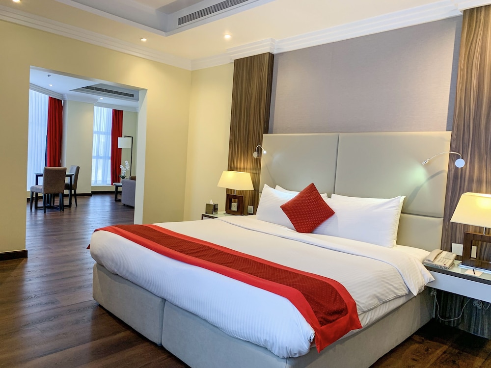 Deluxe Suite