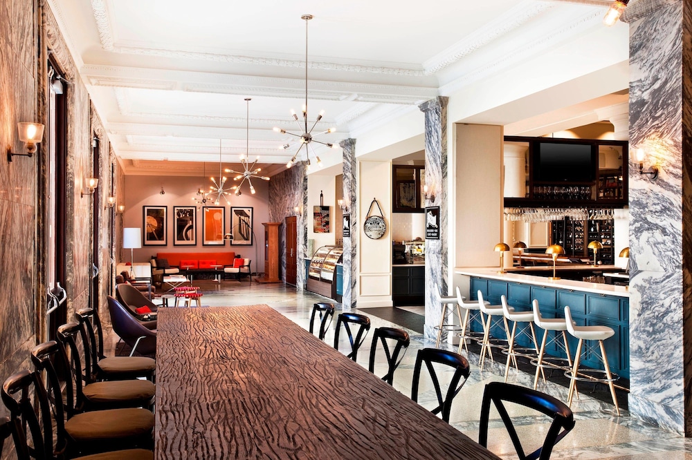 Le Meridien Tampa, The Courthouse 34/35