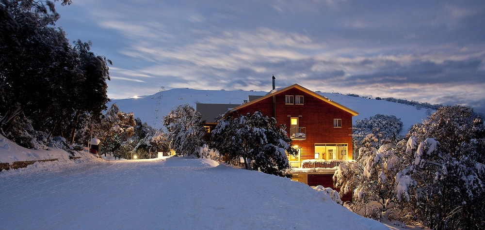 SUMMIT RIDGE ALPINE LODGE 1/28